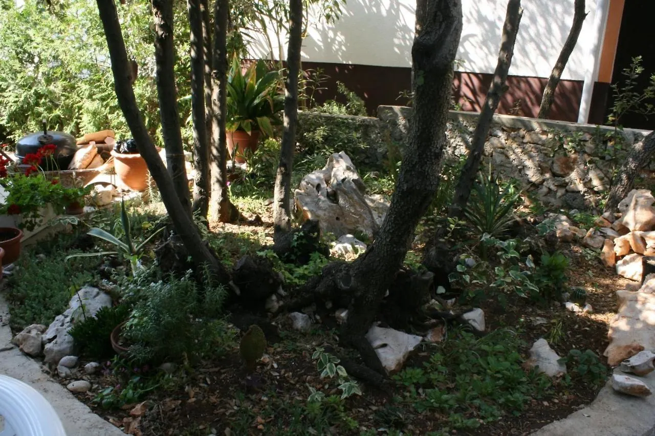 Apartments With A Parking Space Mandre, Pag - 6405 Kolan 0*,  Kroatien