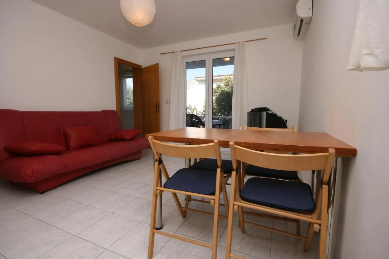 Apartments With A Parking Space Mandre, Pag - 6405 Kolan Kroatien