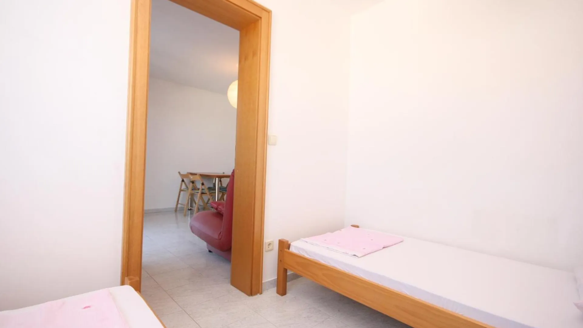Apartments With A Parking Space Mandre, Pag - 6405 Kolan Kroatien