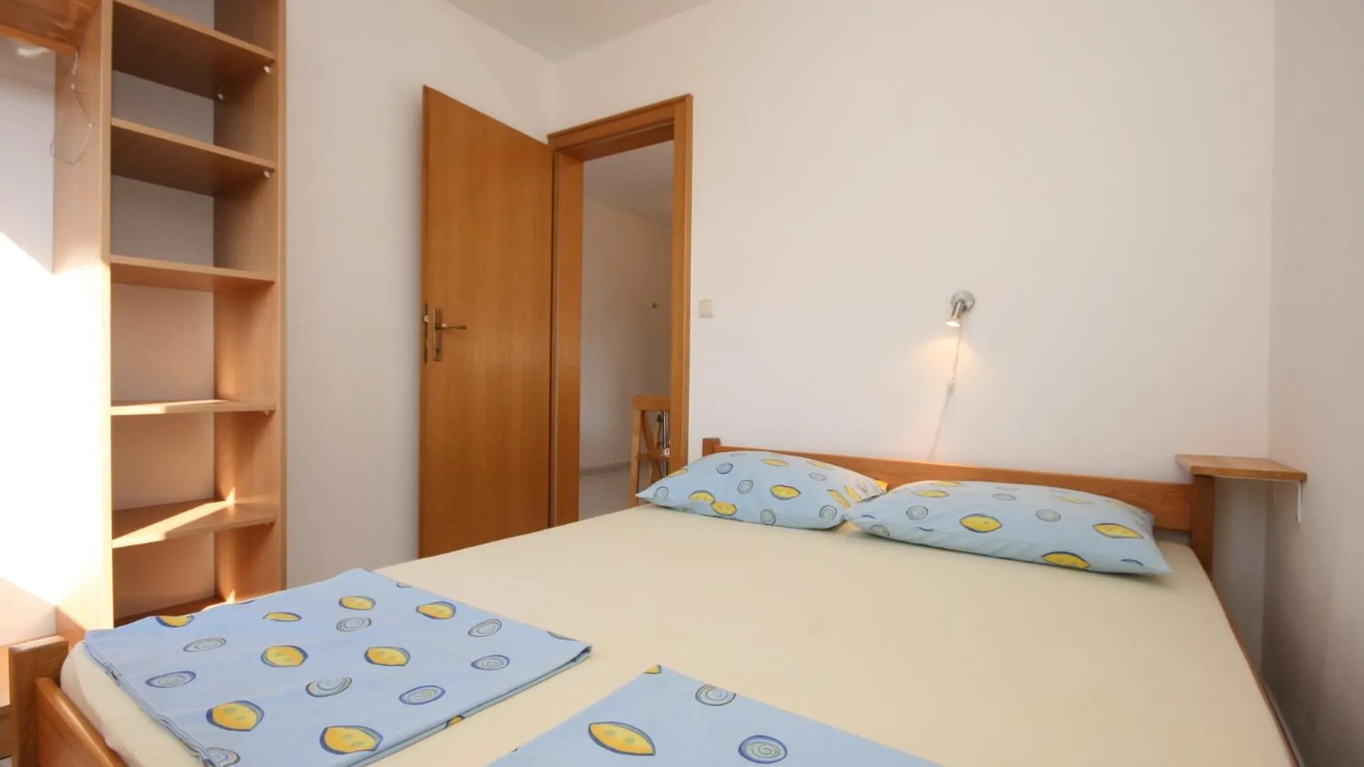 Apartments With A Parking Space Mandre, Pag - 6405 Kolan Kroatien